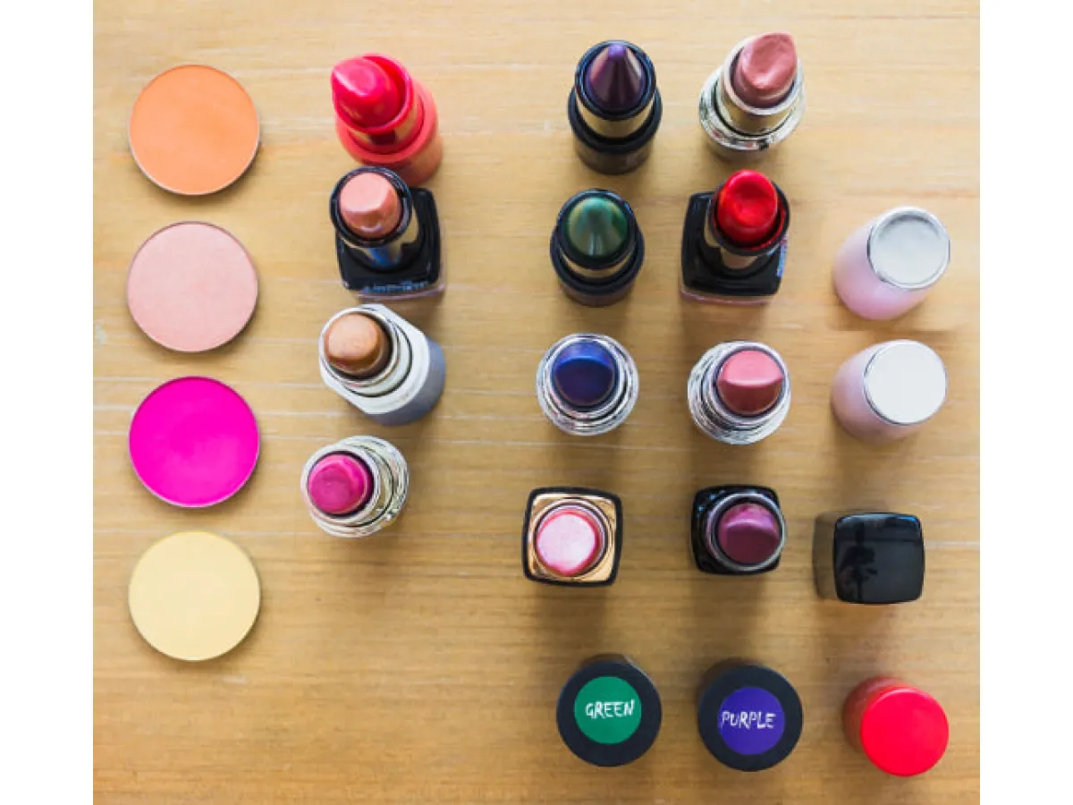 Vrchní lak na gelový lak: který si vybrat pro dlouhotrvající výsledek